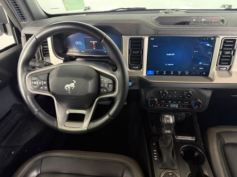 Used 2025 Ford Bronco Outer Banks AWD/4WD image 13