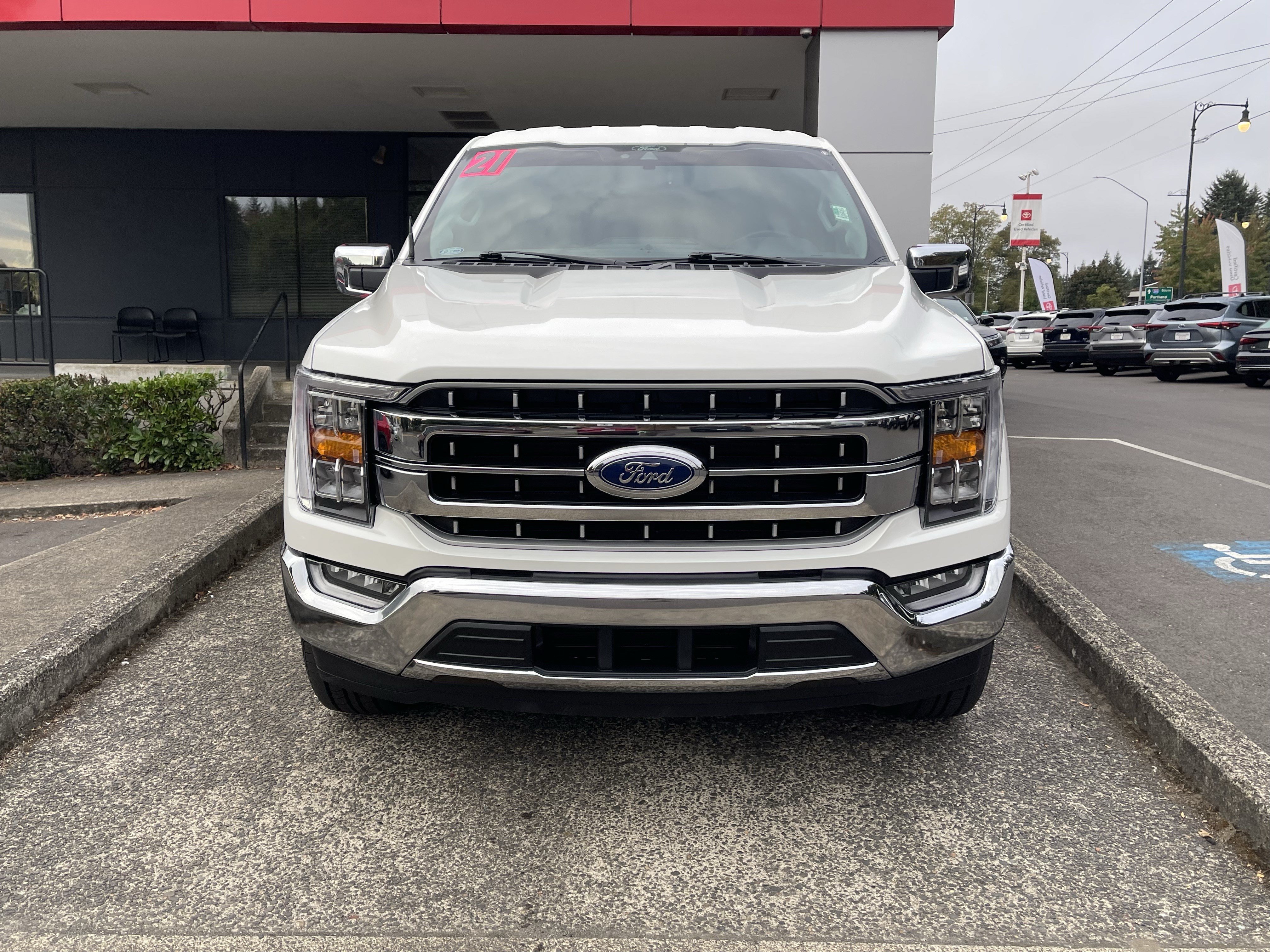 Used 2021 Ford F150 Lariat RWD image 2