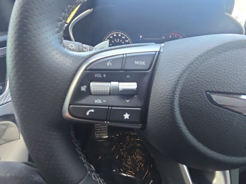 Used 2023 Genesis G70 3.3T w/ Sport Prestige Package image 18