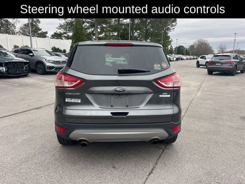 Used 2016 Ford Escape SE image 4