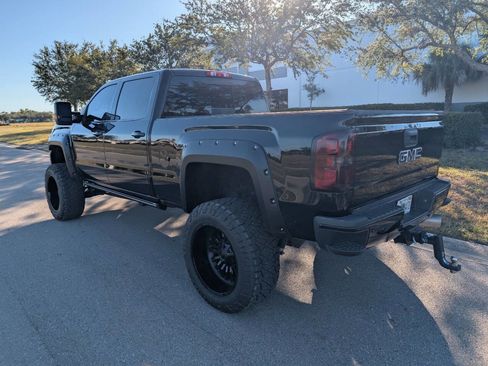 Used 2017 GMC Sierra 2500 Denali w/ Duramax Plus Package image 8