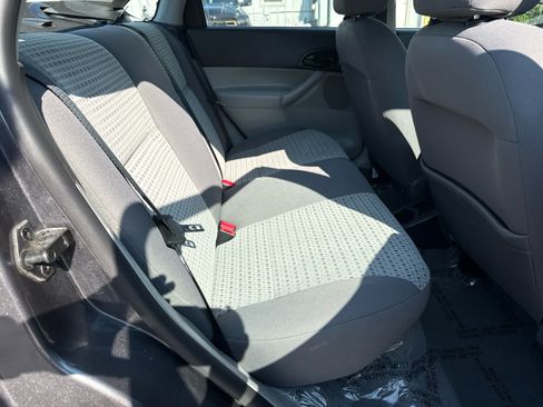 Used 2007 Ford Focus S FWD image 14