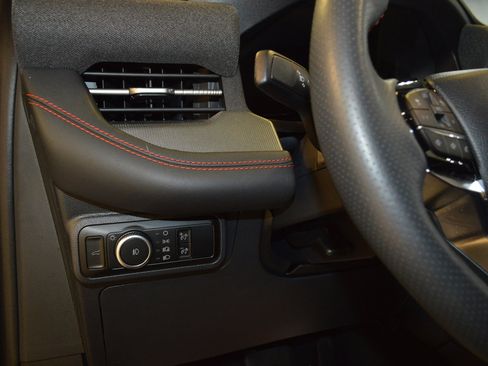 Used 2026 Ford Explorer ST-Line AWD/4WD image 17