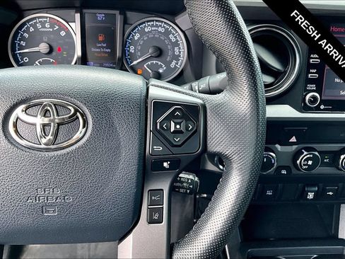 Used 2020 Toyota Tacoma TRD Off-Road AWD/4WD image 14