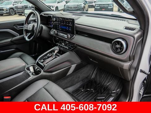 Used 2023 Chevrolet Colorado Z71 w/ Z71 Convenience Package 2 AWD/4WD image 17