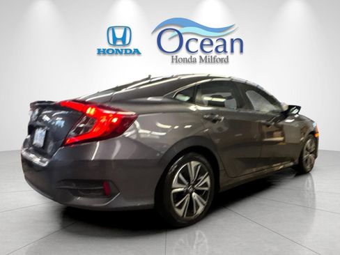 Used 2018 Honda Civic EX-L image 5