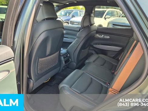 Used 2023 Genesis GV70 2.5T w/ Advanced Package image 21