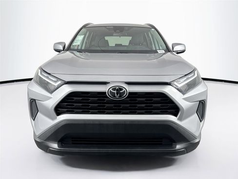 Certified 2022 Toyota RAV4 XLE image 7
