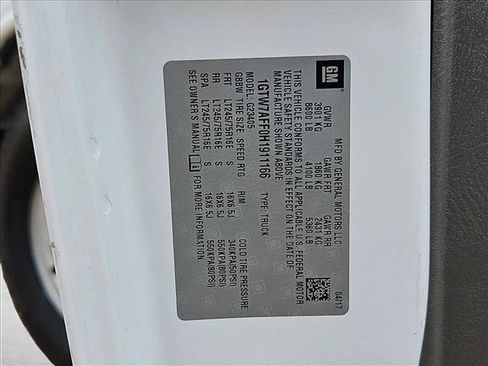 Used 2017 GMC Savana 2500 image 20