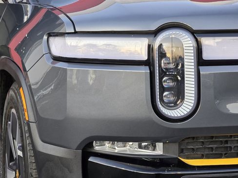 Used 2024 Rivian R1S Adventure image 12