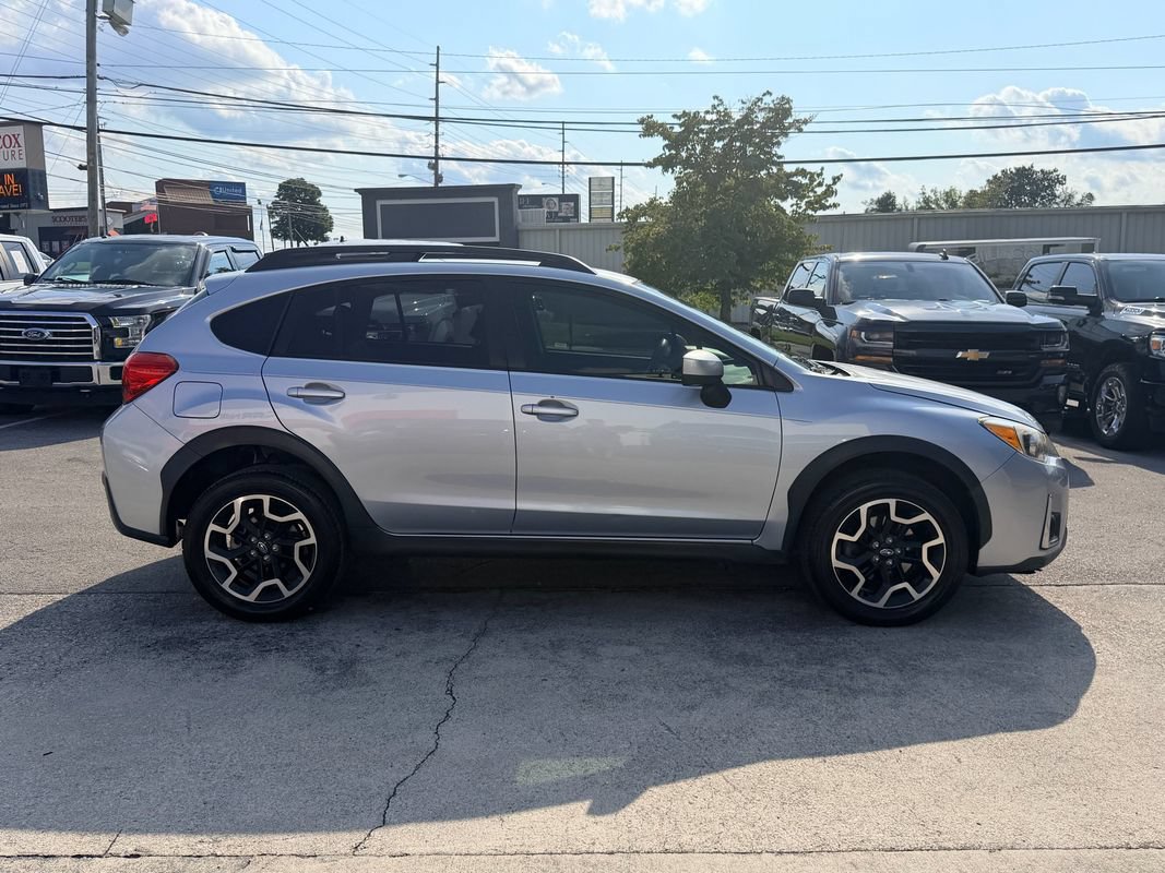 Used 2017 Subaru Crosstrek 2.0i Premium AWD/4WD image 7