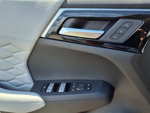 New 2025 Mitsubishi Outlander SEL image 25