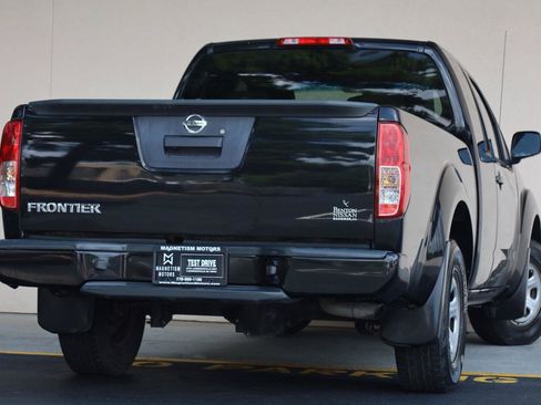 Used 2019 Nissan Frontier S RWD image 11