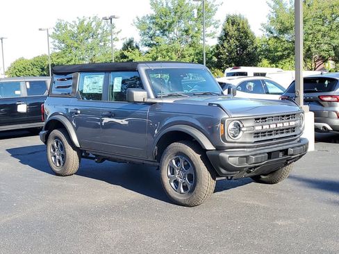 New 2025 Ford Bronco 4-Door image 3