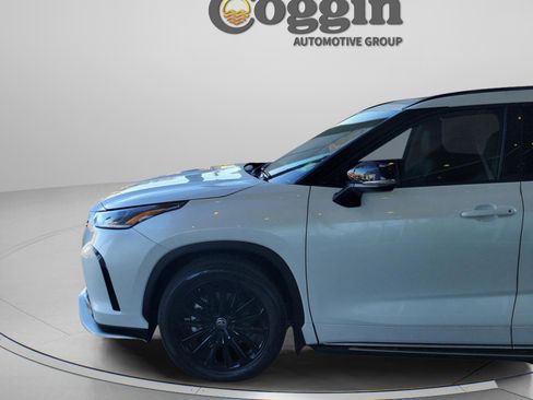 Certified 2023 Toyota Highlander XSE image 3