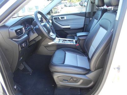 Certified 2023 Ford Explorer XLT w/ Equipment Group 202A