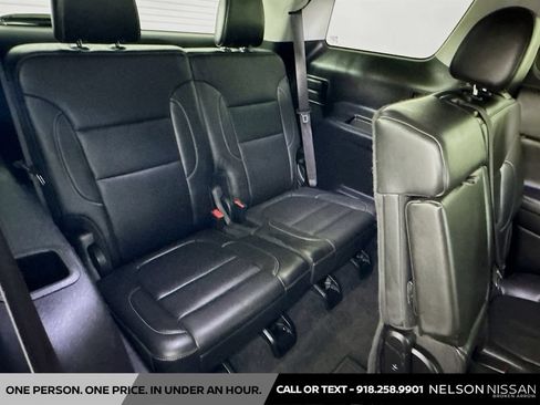 Used 2023 GMC Acadia SLT AWD/4WD image 34