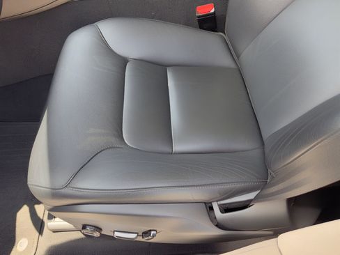 Used 2019 Volvo XC90 T5 Momentum FWD image 16
