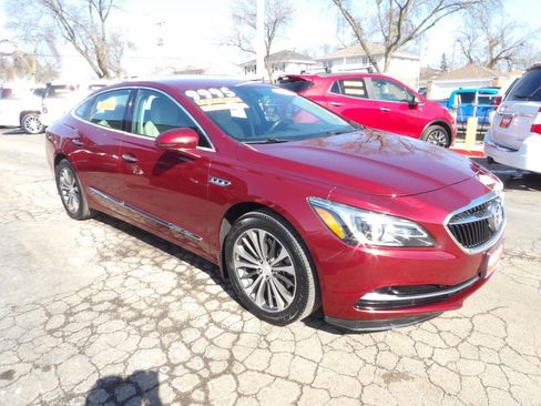 Used 2017 Buick LaCrosse Premium image 3