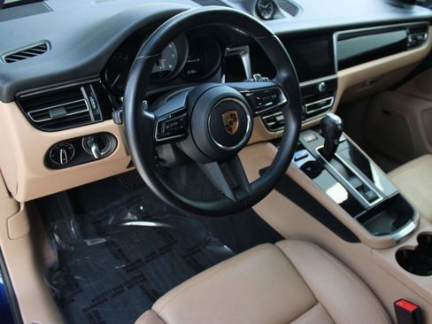 Used 2022 Porsche Macan S image 4