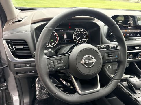 Used 2023 Nissan Rogue SL w/ SL Premium Package AWD/4WD image 15