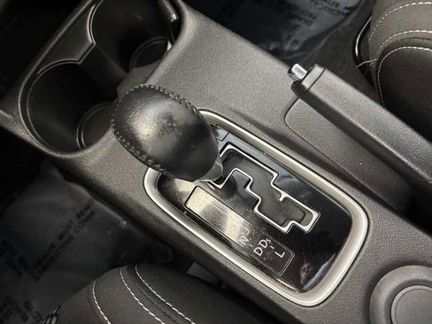 Used 2016 Mitsubishi Outlander SE image 18