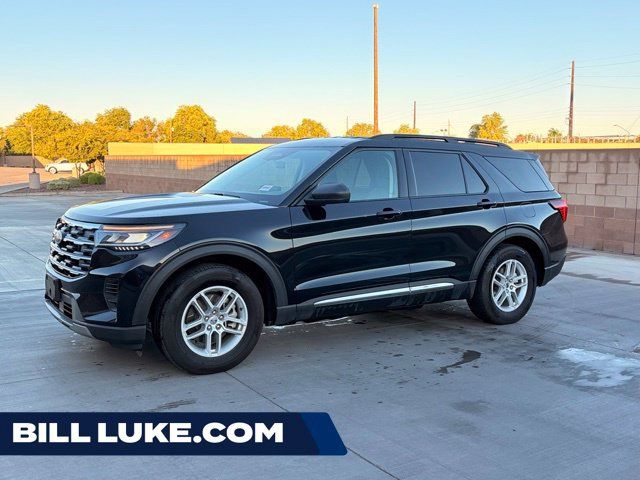 Used 2025 Ford Explorer Active RWD image 1