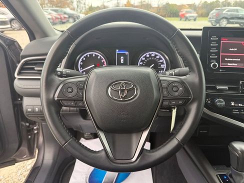 Used 2024 Toyota Camry SE image 21