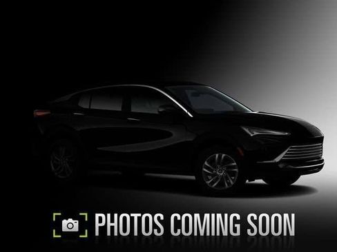 Used 2023 Chevrolet Traverse LT w/ LPO, Floor Liner Package image 5