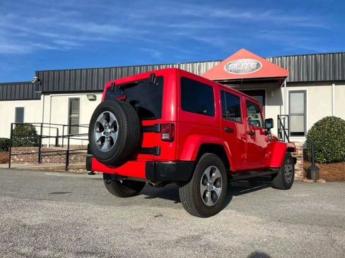 Used 2017 Jeep Wrangler Unlimited Sahara image 7