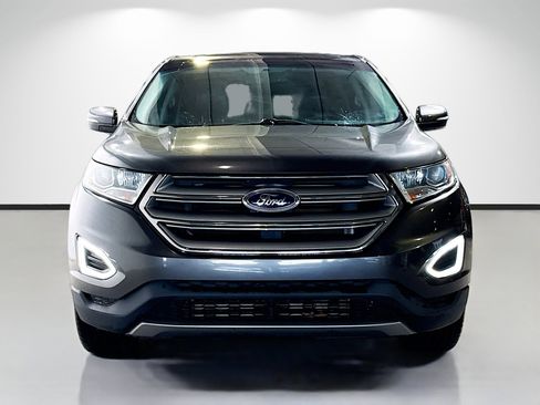 Used 2017 Ford Edge Titanium w/ Equipment Group 301A FWD image 8