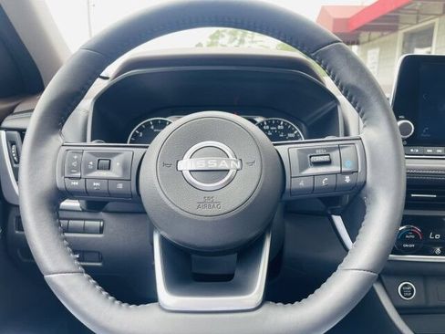 Used 2023 Nissan Rogue SV w/ SV Premium B Package AWD/4WD image 20