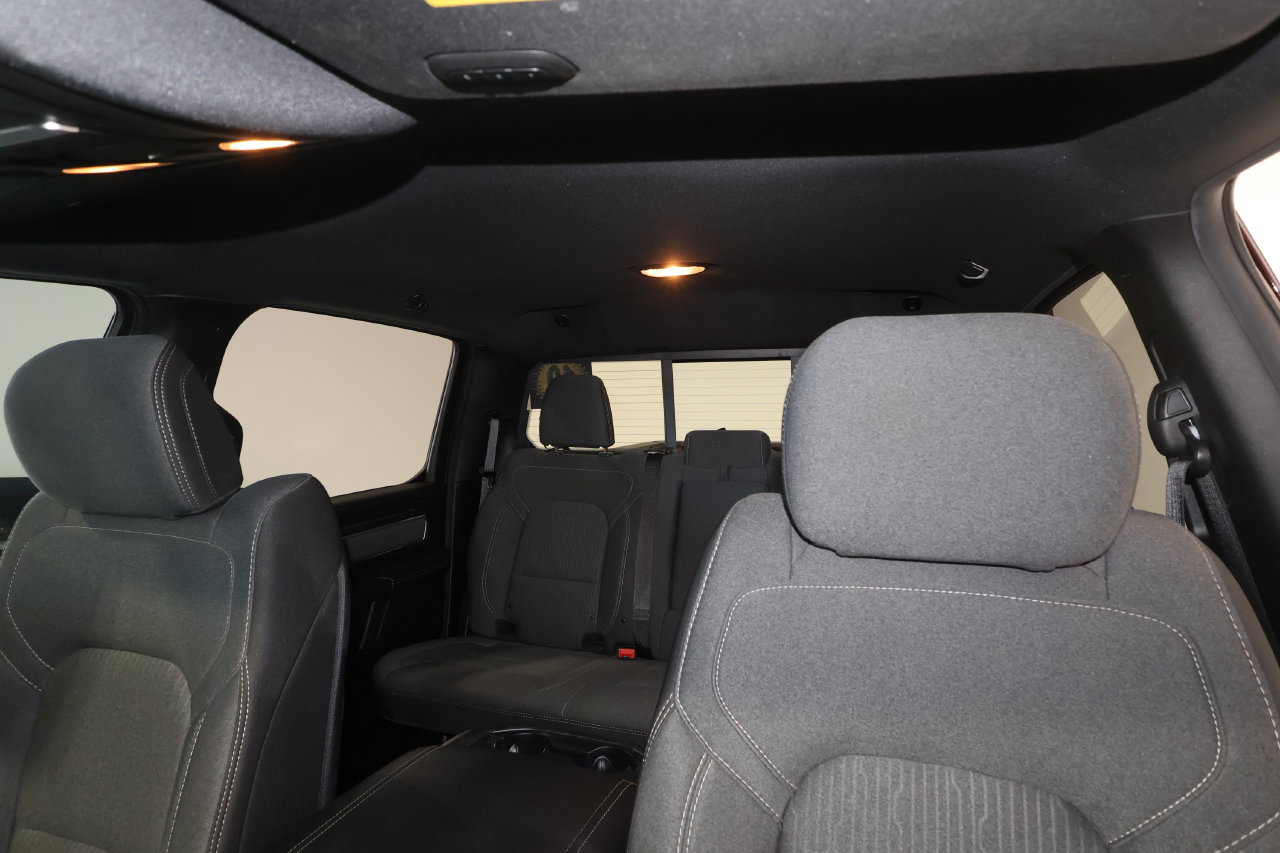 Used 2019 RAM 1500 Big Horn AWD/4WD image 17