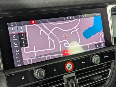 New 2026 Porsche Macan image 33