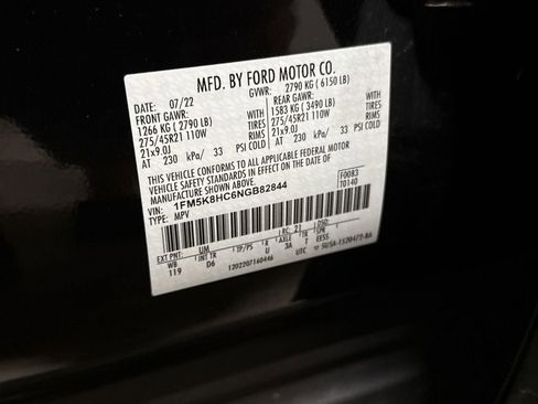 Used 2022 Ford Explorer Platinum w/ Equipment Group 601A AWD/4WD image 30