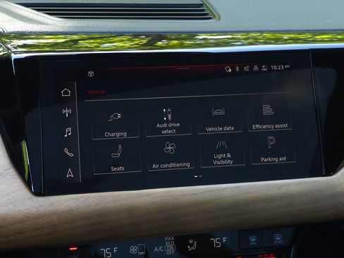 Used 2023 Audi e-tron GT Premium Plus AWD/4WD image 37