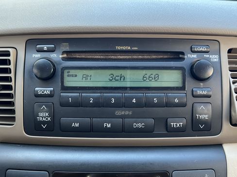 Used 2006 Toyota Corolla LE w/ Audio Value Pkg FWD image 28