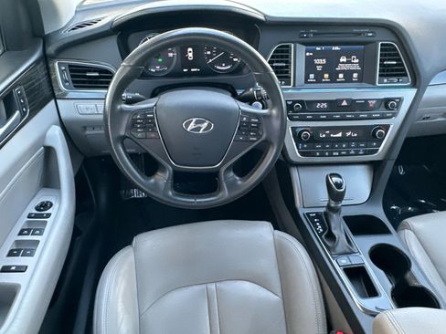 Used 2017 Hyundai Sonata Limited image 14