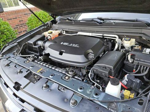 Used 2017 Chevrolet Colorado Z71 AWD/4WD image 9