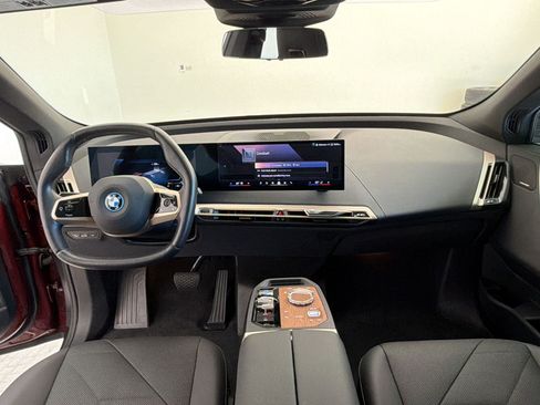 Used 2024 BMW iX xDrive50 w/ Premium Package AWD/4WD image 16