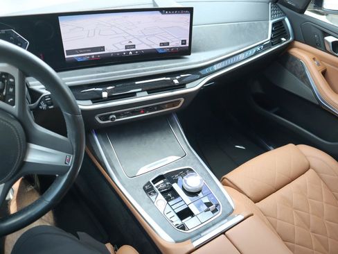 Used 2024 BMW X7 xDrive40i w/ M Sport Package AWD/4WD image 66