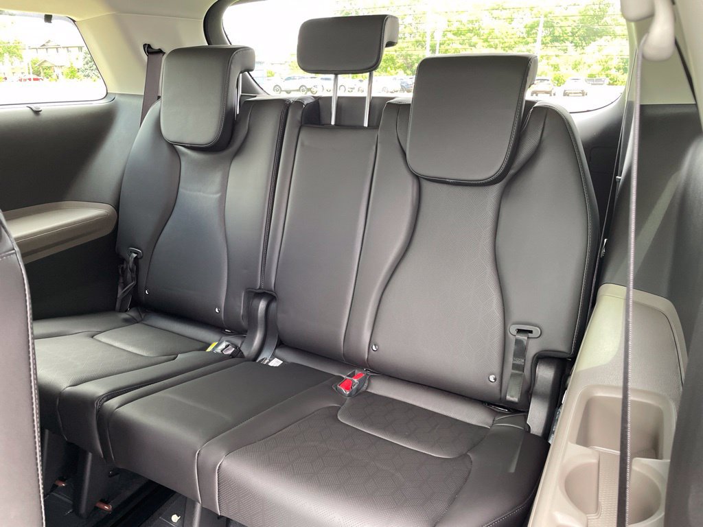 New 2026 Kia Carnival EX FWD image 13