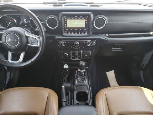 Used 2023 Jeep Wrangler Unlimited Sahara w/ Cold Weather Group AWD/4WD image 16