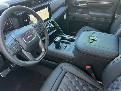 New 2026 GMC Sierra 1500 AT4 w/ AT4 Premium Package AWD/4WD image 7