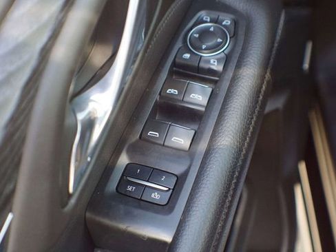 Used 2021 GMC Yukon XL Denali w/ Denali Premium Package image 36