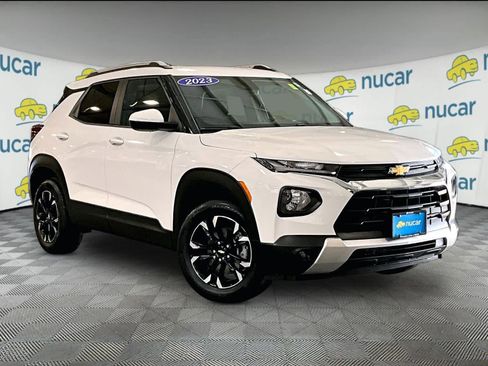 Used 2023 Chevrolet TrailBlazer LT w/ Convenience Package image 1