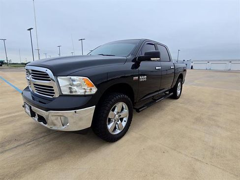 Used 2017 RAM 1500 Lone Star AWD/4WD image 1