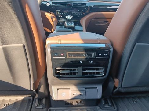 Used 2023 Acura MDX SH-AWD w/ Technology Package image 15