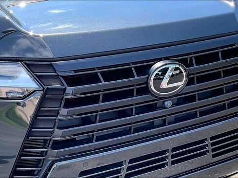 Used 2024 Lexus GX 550 w/ Cold Area Package AWD/4WD image 35