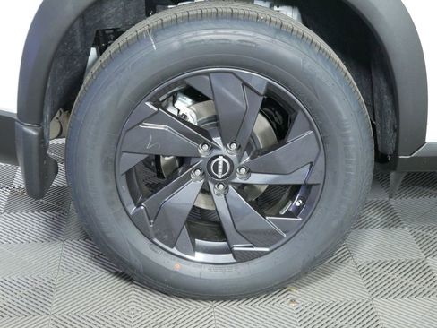 New 2026 Nissan Rogue SV AWD/4WD image 10